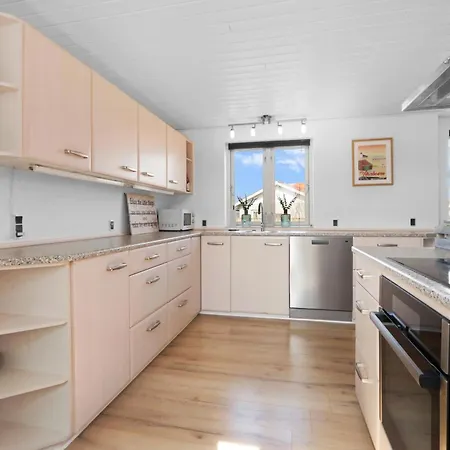 Moderne Til 6 Personer Med Aktiviteter Sj722 別荘 *