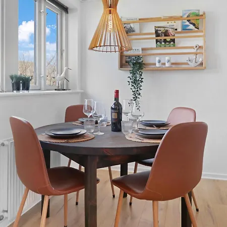 Moderne Til 6 Personer Med Aktiviteter Sj722 別荘